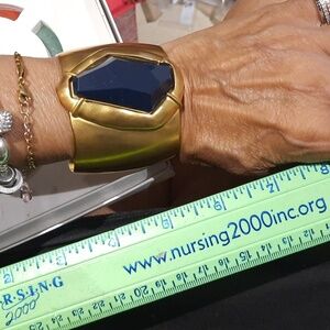 GENUINE DESIGNER TTAHARI CHUNKY MASSIVELY WIDE 18K BANGLE CUFF SIGNED